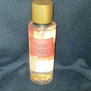 VS Strawberries & Champagne  🍓 🍾